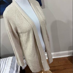 NEVER worn. Beige Loft outlet sweater. Size: L